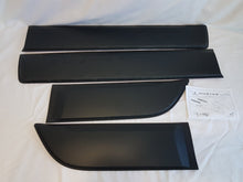 Juego de 4 Protecciones Laterales de bajo de Puerta 8201700230 Original Dacia Duster II - MLBMOTOR