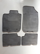 Juego de 4 alfombrillas de Goma Dacia Duster I 2009-2017 ORIGINAL 749028714R