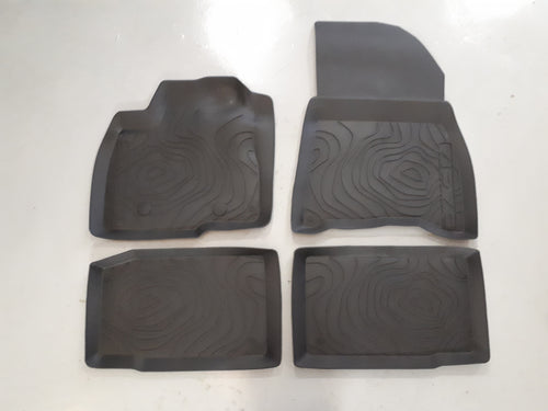 Set de 4 alfombrillas de goma originales Dacia Duster III (2024-2025) para motor TCE 130