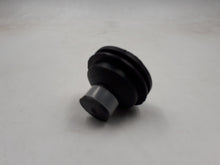 Soporte fijacion tapa motor Original Renault y Dacia 7701056972 Nuevo a estrenar