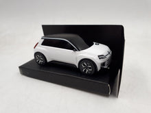 Miniatura del Renault 5 E-Tech eléctrico 1/43 R5 para circuito. Edición Roland Garros blanco