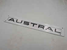 Logo emblema rotulo portón maletero trasero Renault Austral en color negro Original - MLBMOTOR