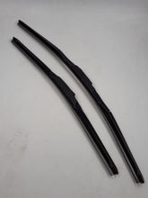 Pareja de escobillas limpia parabrisas delantero originales Mazda CX3