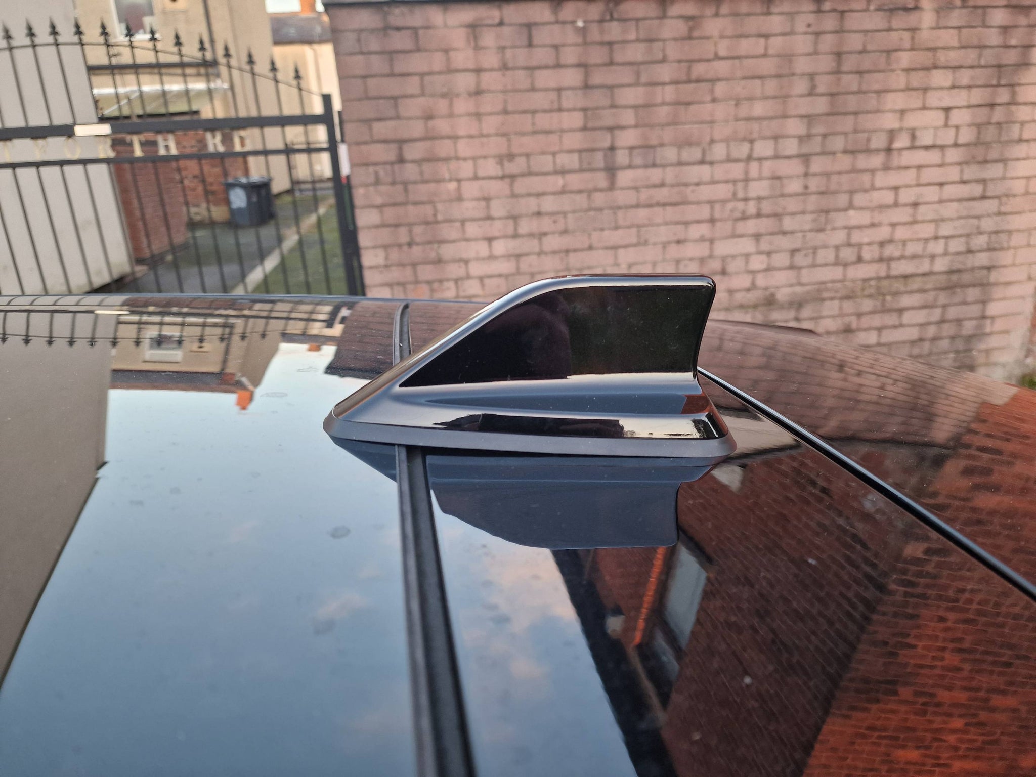 Renault GPS Antenna Joint / Connector - Raw Finish, Part Numbers 8200500325 / 820006