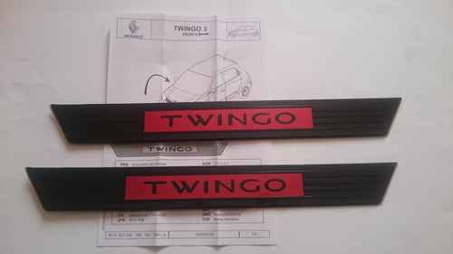 Pair of door trims Renault Twingo III 2014-2022 red Original 8201607756