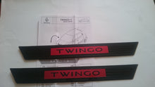 Pareja de embellecedores de puerta Renault Twingo III 2014-2023 rojos Original 8201607756