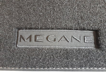 Satz mit 4 Textil-Fußmatten PREMIUM Renault Megane IV 2016-2022 Limousine ORIGINAL 8201614869