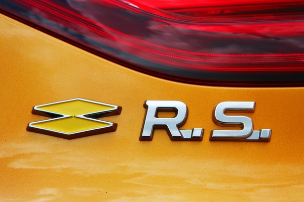 Logo Emblema Renault Megane Sport RS IV Clio 4 RS Insignia Monograma Original - MLBMOTOR